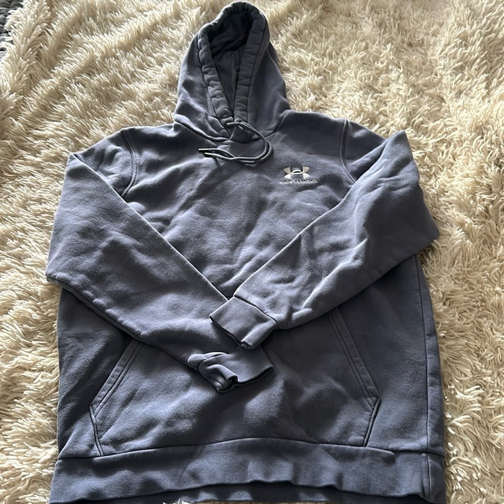Under Armour Men’s Hoodie, size S.